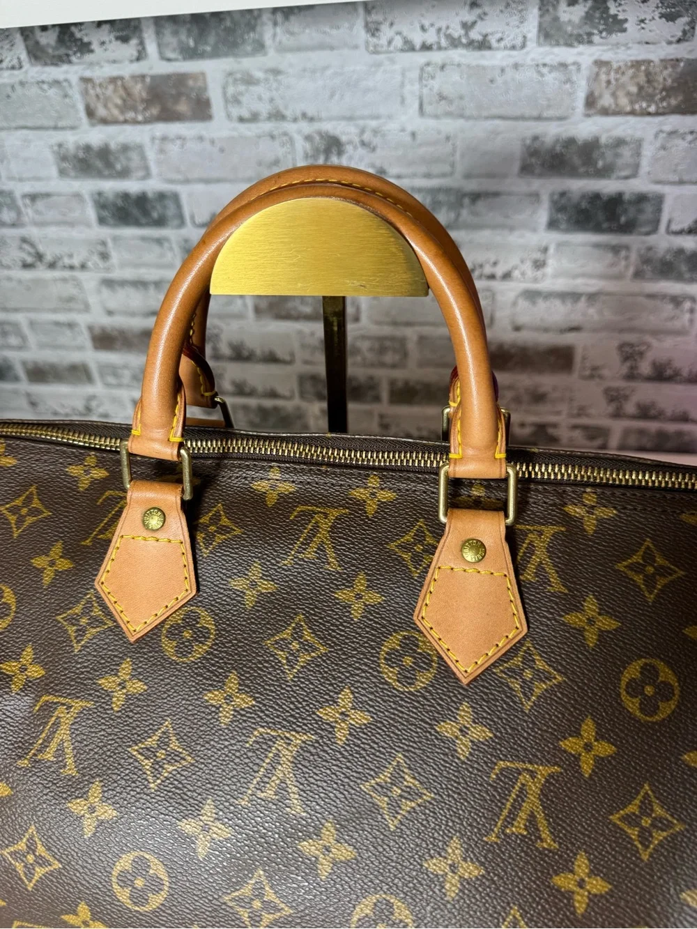 Louis Vuitton Monogram speedy 40
